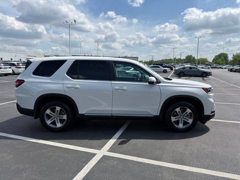 Used 2023 Honda Pilot EX-L image 9