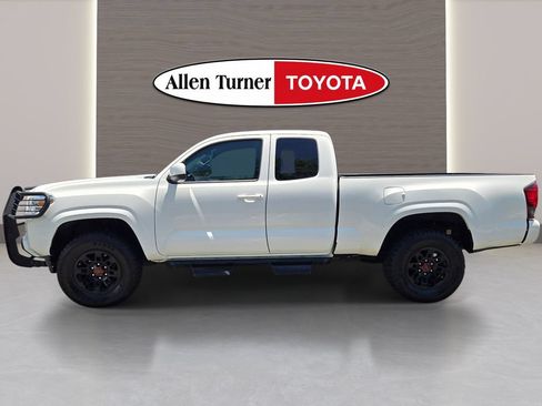Used 2020 Toyota Tacoma SR RWD image 10