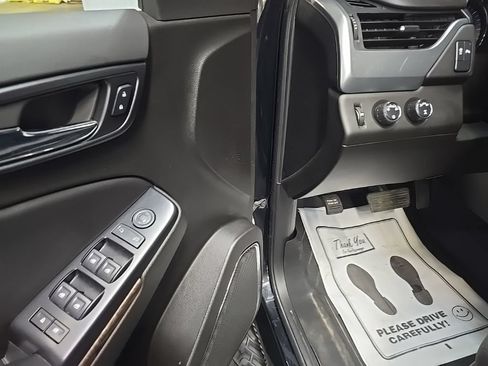 Used 2019 Chevrolet Tahoe LS AWD/4WD image 27