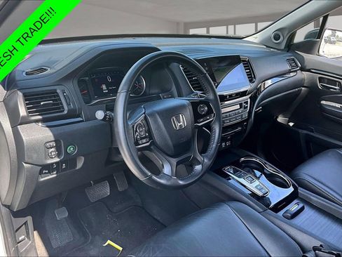 Used 2022 Honda Pilot Touring image 17