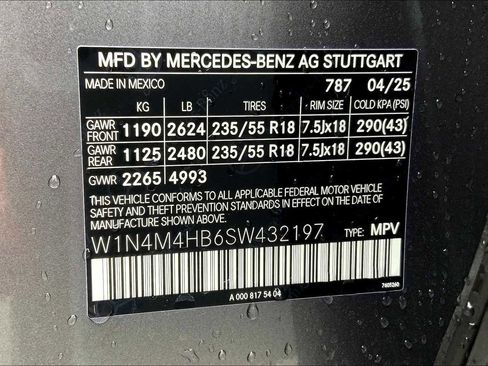 Certified 2025 Mercedes-Benz GLB 250 4MATIC image 25