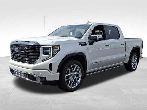 Used 2023 GMC Sierra 1500 Denali Ultimate AWD/4WD image 3