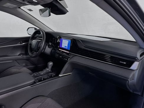 Used 2026 Toyota Camry LE FWD image 28