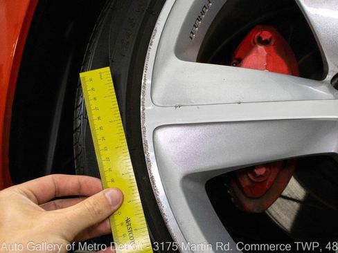 Used 2009 Dodge Challenger SRT8 w/ SRT Option Group II RWD image 33