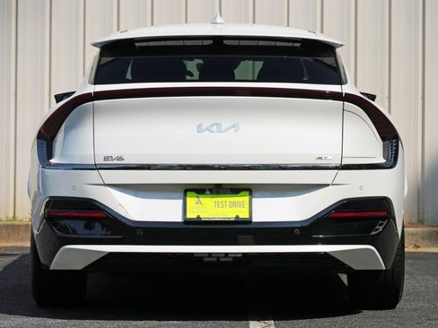 Used 2022 Kia EV6 GT-Line RWD image 10