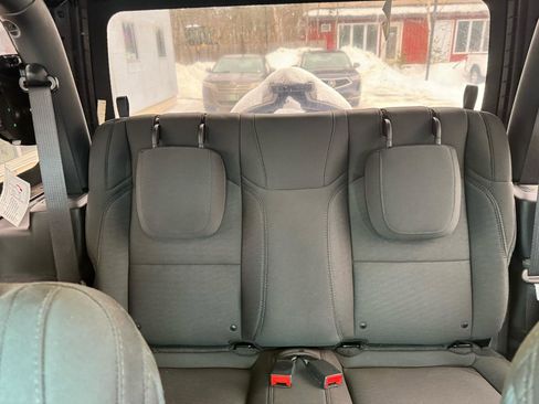 Used 2020 Jeep Wrangler Sport image 11