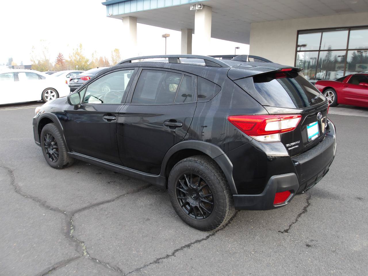 Used 2018 Subaru Crosstrek 2.0i Premium w/ Moonroof Package AWD/4WD image 3