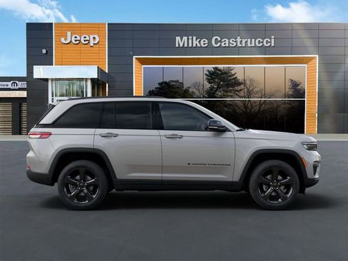 New 2025 Jeep Grand Cherokee Limited w/ Luxury Tech Group II AWD/4WD image 21