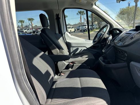 Used 2018 Ford Transit 350 XLT image 22