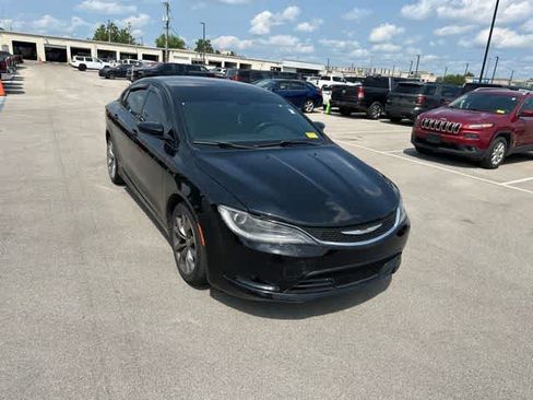 Used 2015 Chrysler 200 S w/ Navigation & Sound Group I FWD image 25