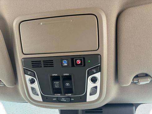 Used 2021 Honda Pilot Elite image 12