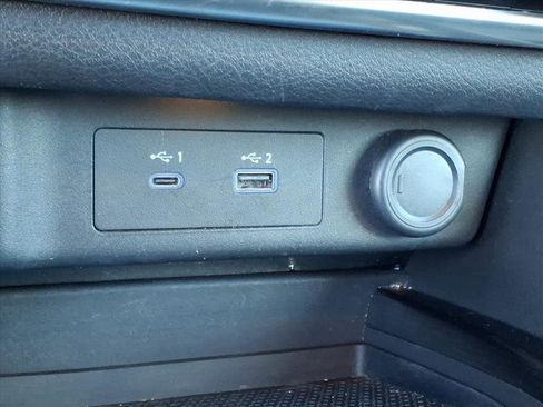 Used 2022 Nissan Rogue SV image 12