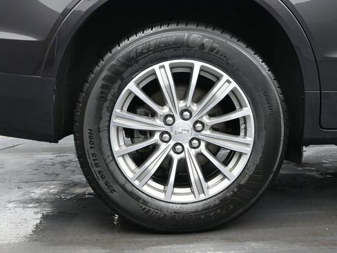 Used 2018 Cadillac XT5 Luxury w/ Driver Awareness Package image 13