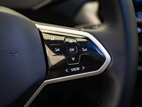 Used 2024 Volkswagen ID.4 S image 25