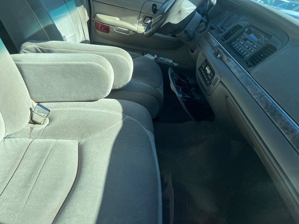 Used 1999 Ford Crown Victoria LX RWD image 5