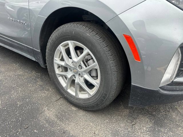 Used 2024 Chevrolet Equinox LT FWD image 3