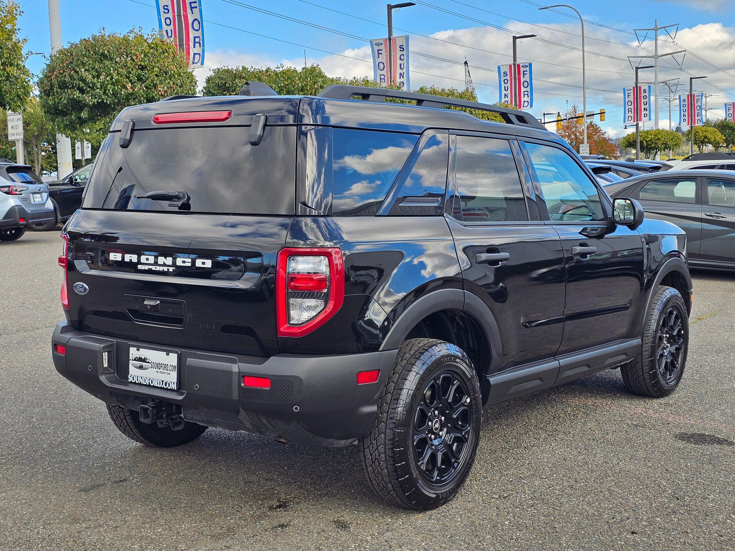 Used 2025 Ford Bronco Sport Badlands AWD/4WD image 5