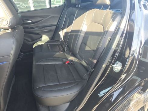 Used 2025 Buick Envista Sport Touring image 27