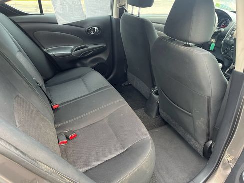Used 2015 Nissan Versa SV FWD image 15
