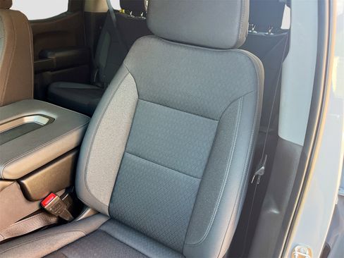 Used 2024 Chevrolet Silverado 1500 Custom image 18