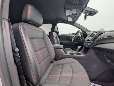 Used 2023 Chevrolet Equinox RS image 42