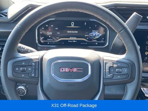Used 2025 GMC Sierra 2500 AT4 AWD/4WD image 8