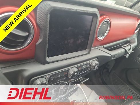 Used 2022 Jeep Gladiator Rubicon w/ LED Lighting Group AWD/4WD image 10