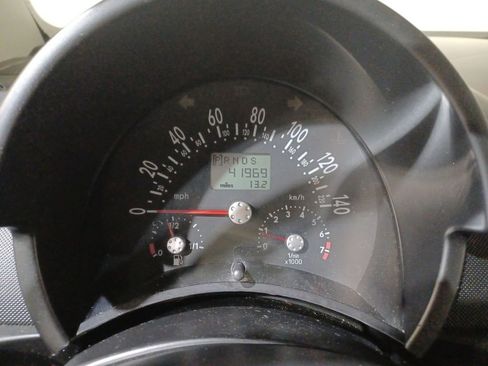 Used 2005 Volkswagen Beetle GLS image 10