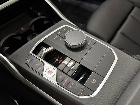 Used 2023 BMW 330i Sedan w/ Driving Assistance Package image 18