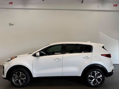 Used 2022 Kia Sportage LX FWD image 3