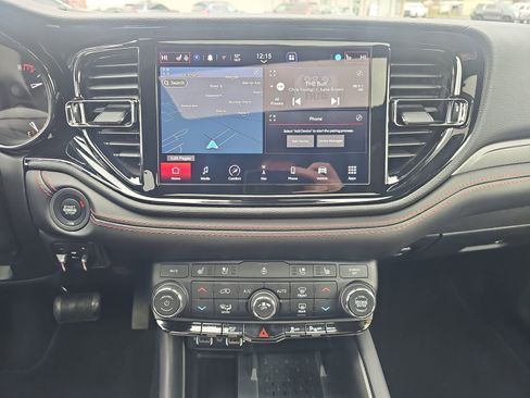 Certified 2025 Dodge Durango R/T w/ Blacktop Package image 10