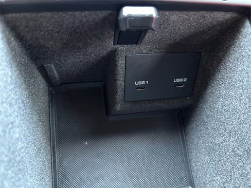 Used 2022 Porsche Macan image 26