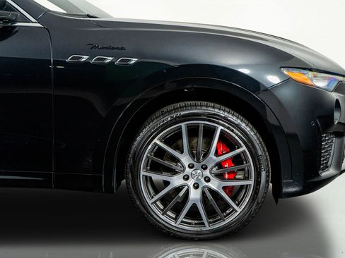 Used 2022 Maserati Levante Modena image 98