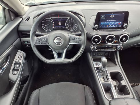 Used 2024 Nissan Sentra SV FWD image 3