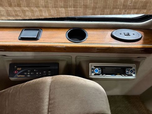 Used 2002 Chevrolet Express 1500 Base w/ LS Preferred Equipment Group image 22