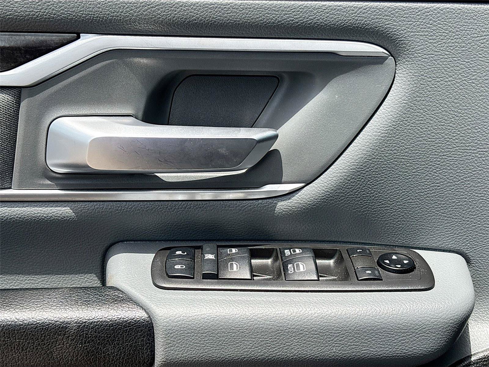 Used 2021 RAM 1500 Big Horn RWD image 17