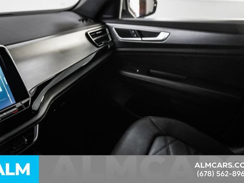 Used 2024 Volkswagen Atlas Cross Sport SE image 41