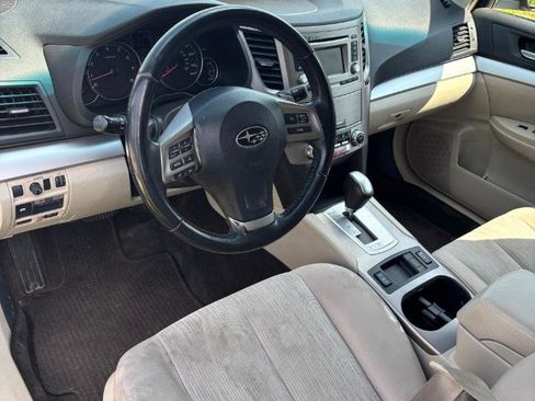 Used 2014 Subaru Outback 2.5i Premium image 16