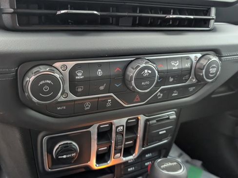 New 2026 Jeep Gladiator Sport image 17