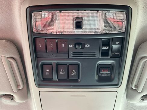 Used 2015 Toyota 4Runner Limited AWD/4WD image 20