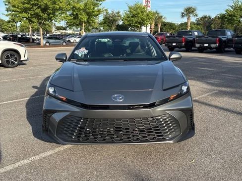 Used 2026 Toyota Camry SE FWD image 7