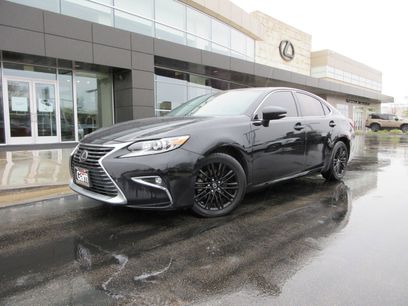 Used 2017 Lexus ES 350 w/ Premium Package