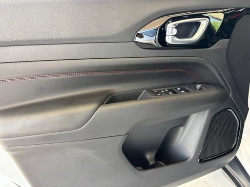 New 2026 Jeep Compass Trailhawk AWD/4WD image 10