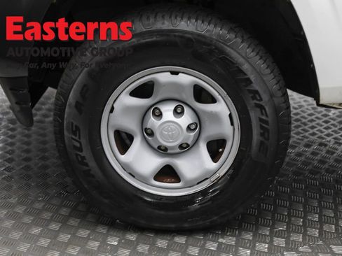 Used 2019 Toyota Tacoma SR image 30