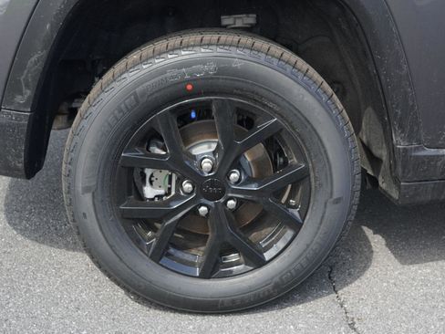 New 2026 Jeep Grand Cherokee Altitude AWD/4WD image 12