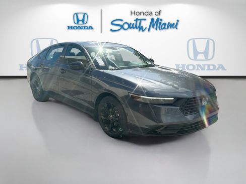 New 2025 Honda Accord SE image 1