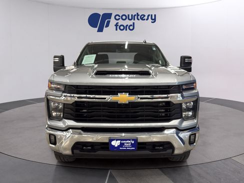 Used 2025 Chevrolet Silverado 2500 LT w/ All Star Edition AWD/4WD image 3