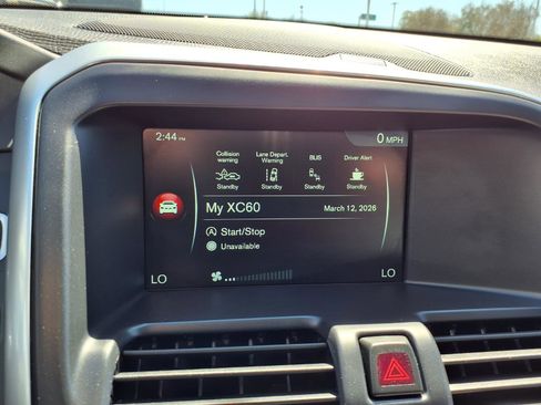 Used 2017 Volvo XC60 T5 Dynamic w/ Advanced Package image 7