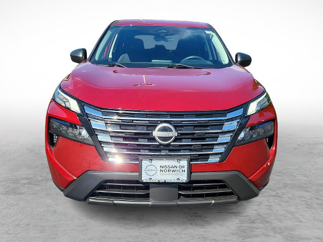 Used 2024 Nissan Rogue S AWD/4WD image 2