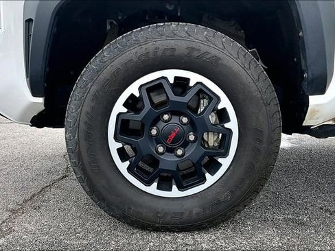 Used 2024 Toyota Tacoma TRD Off-Road AWD/4WD image 35